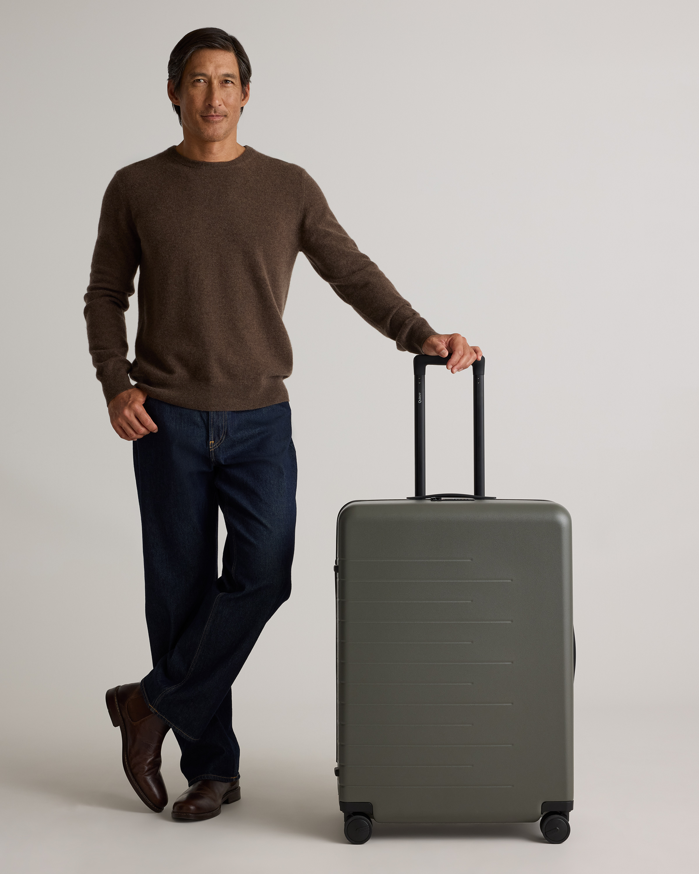 Expandable Large Check-In Suitcase — Image 36