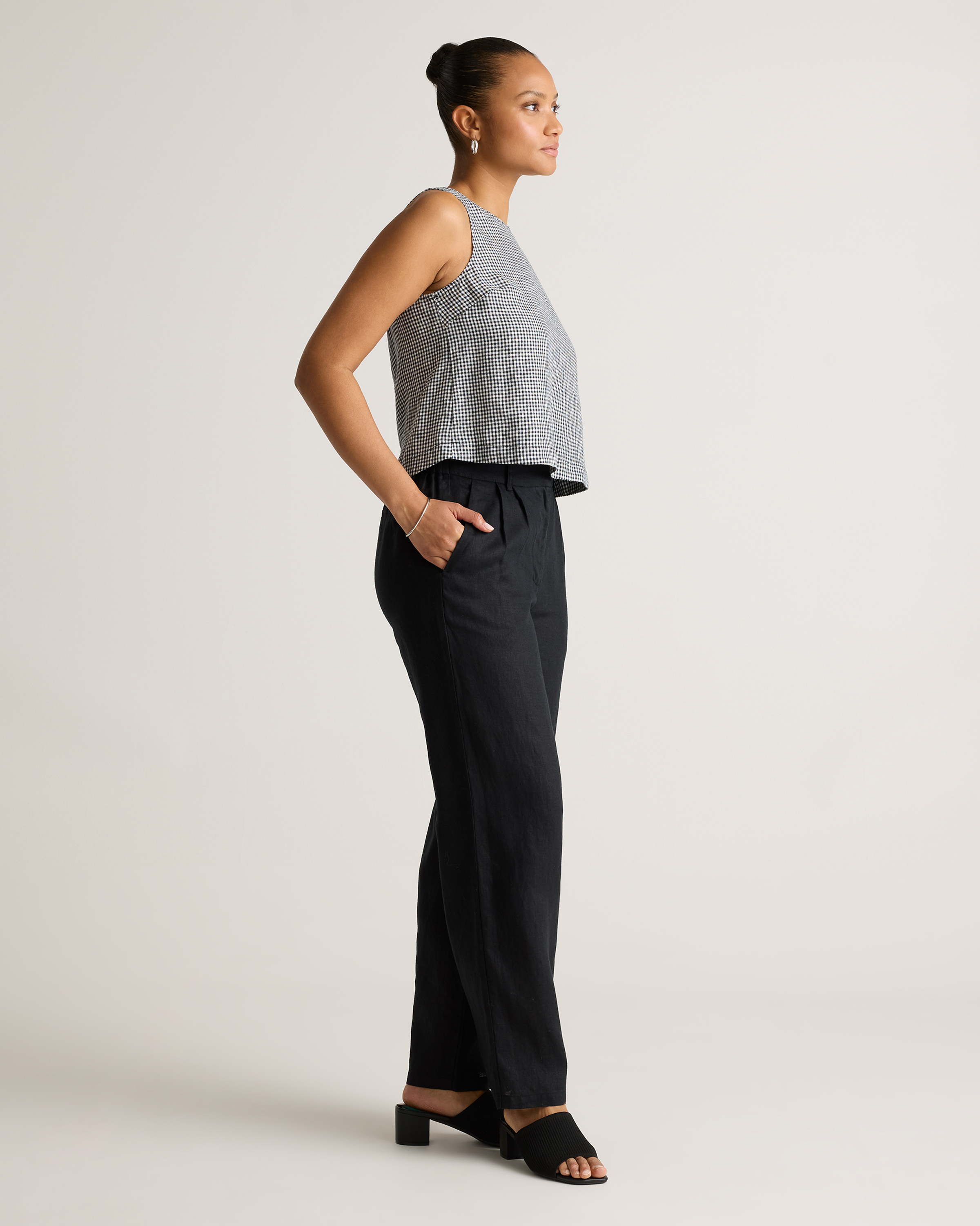 100% European Linen Cropped Tank — Image 24