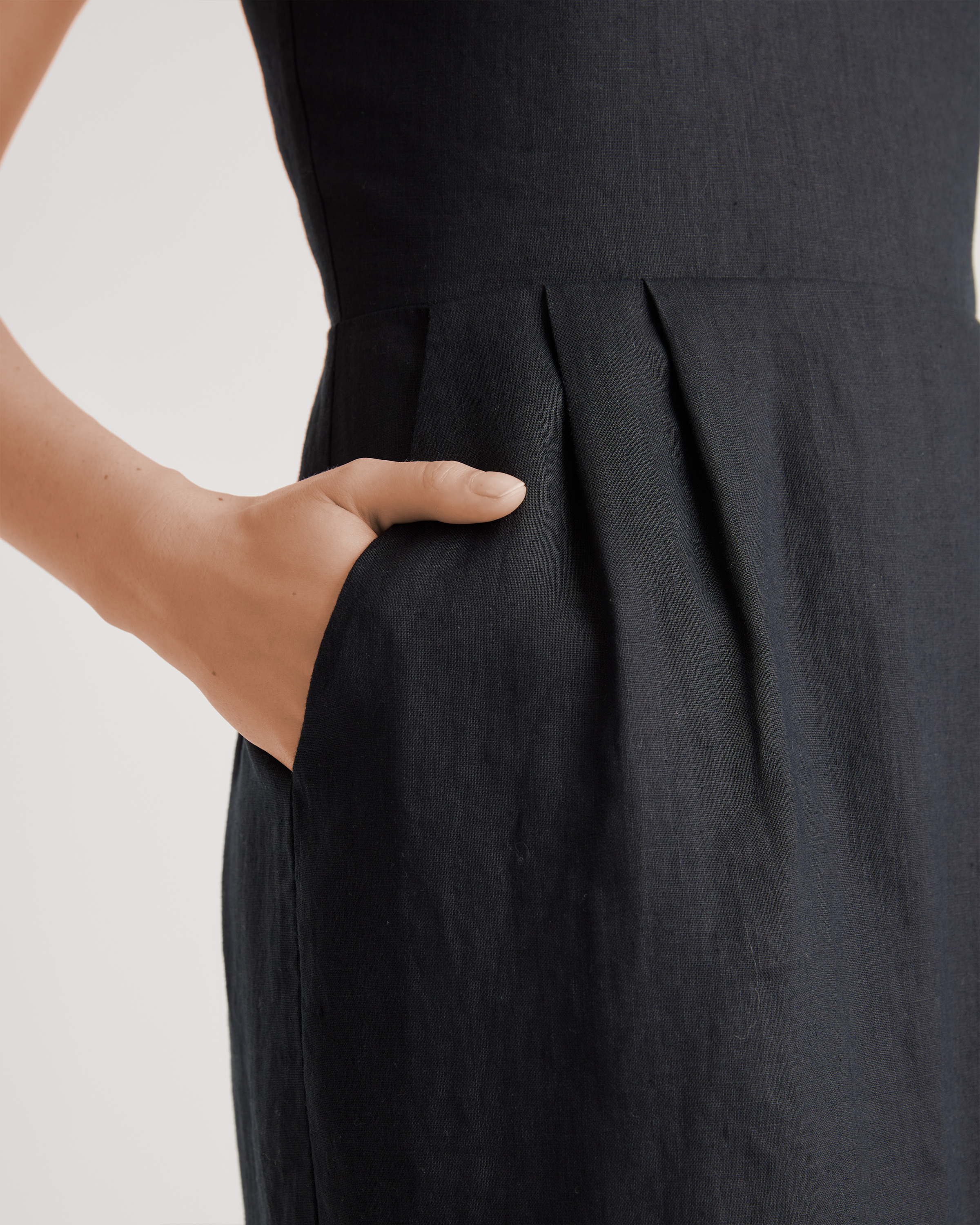 100% European Linen Scoop Neck Midi Dress — Image 4