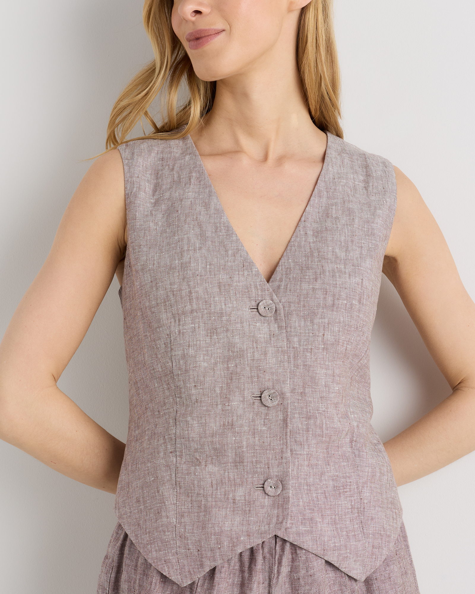 100% European Linen Vest — Image 6