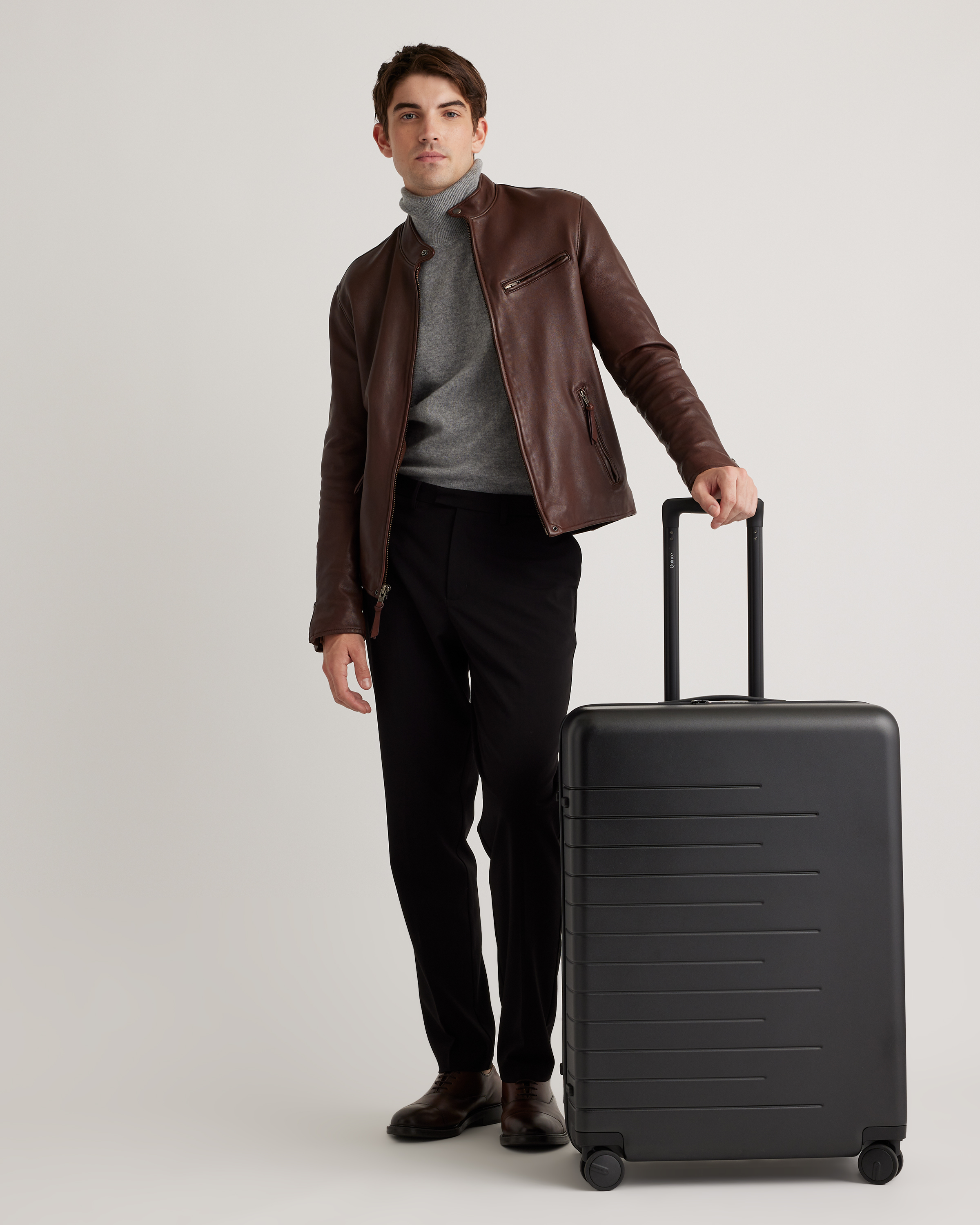 Expandable Large Check-In Suitcase — Image 32