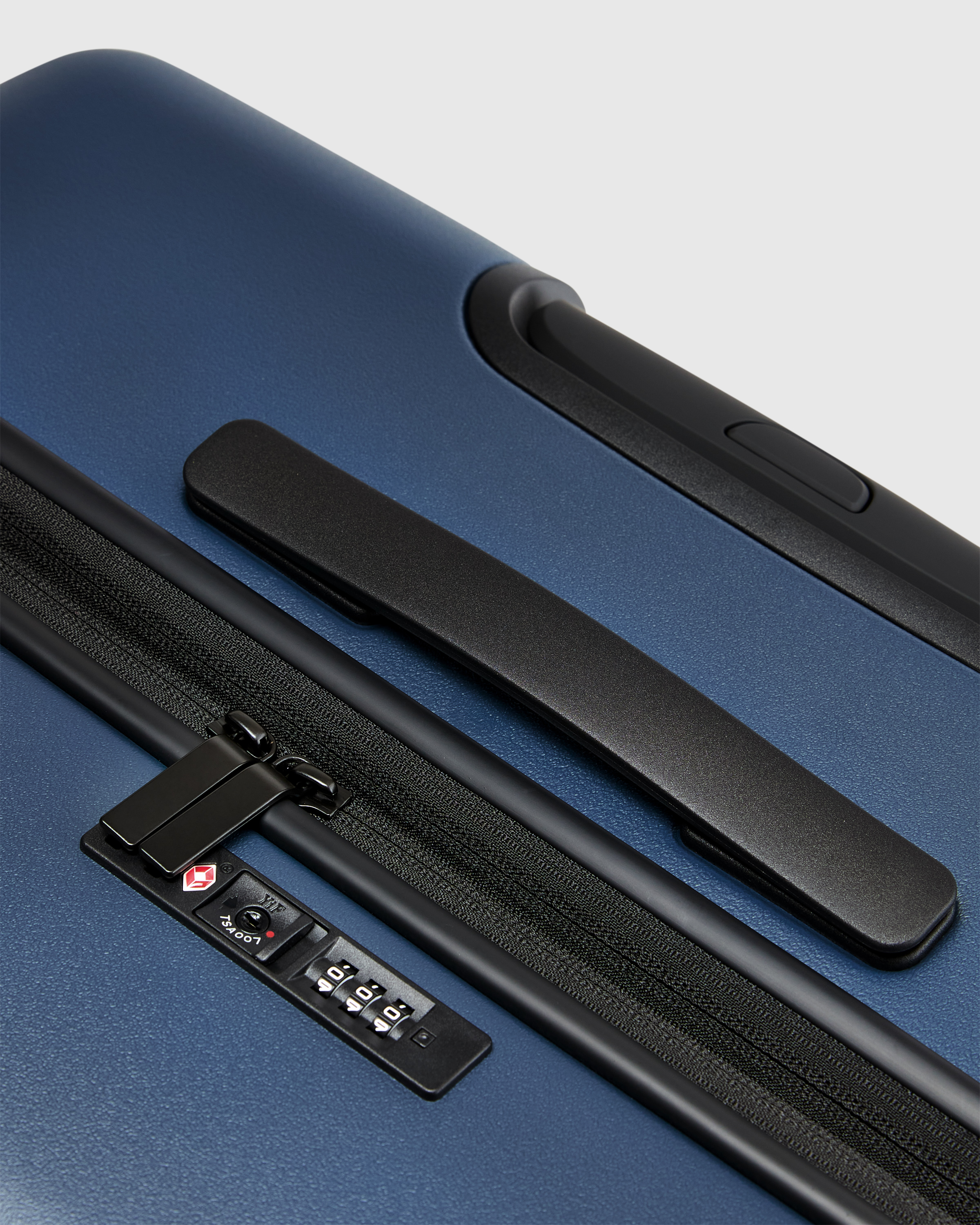 Expandable Large Check-In Suitcase — Image 13