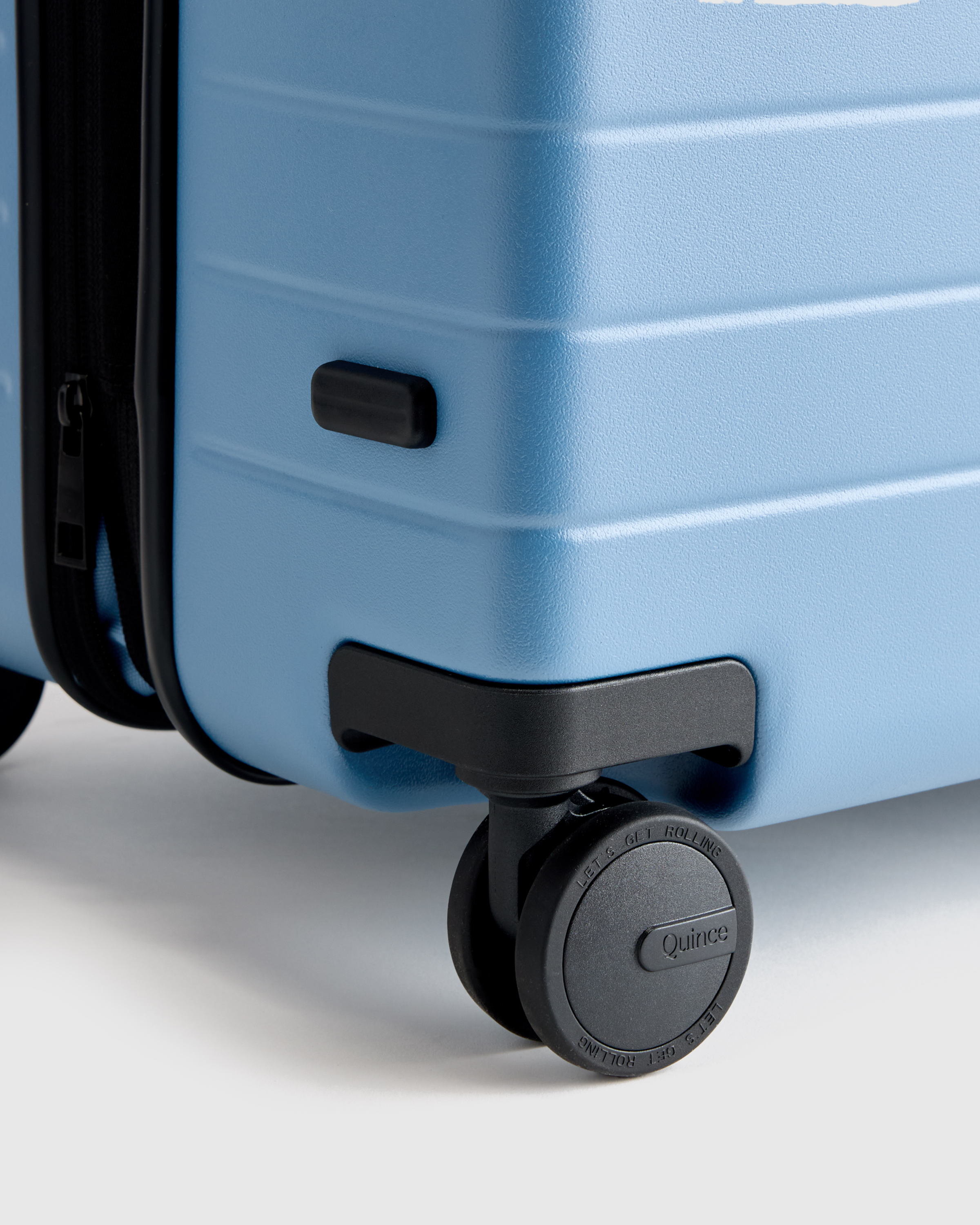 Expandable Large Check-In Suitcase — Image 15
