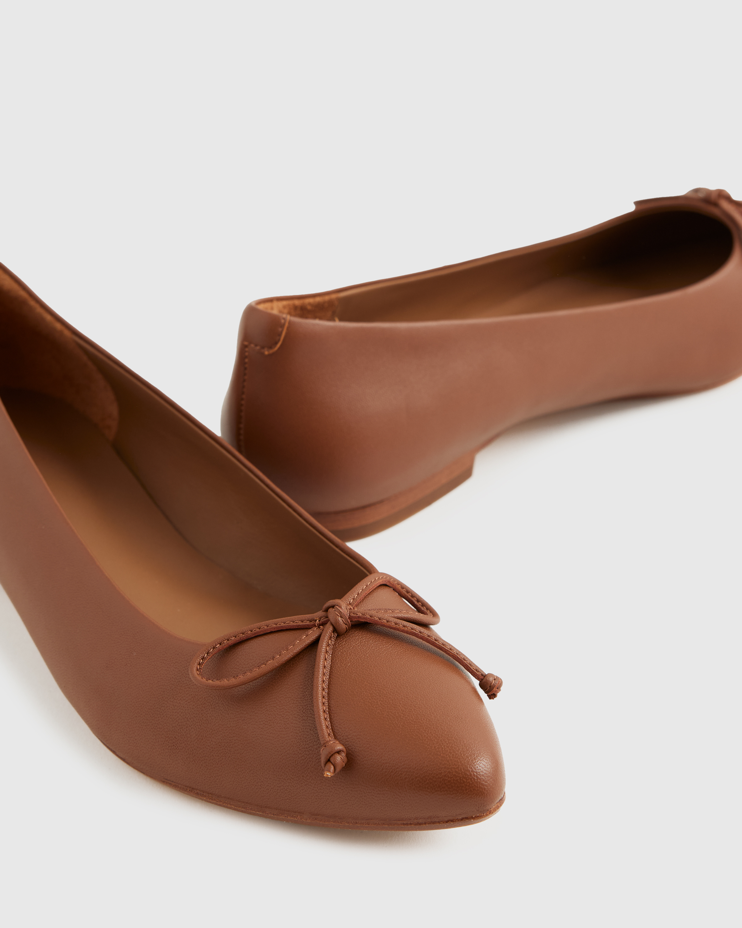 Italian Leather Pointed Bow Flat — Image 5