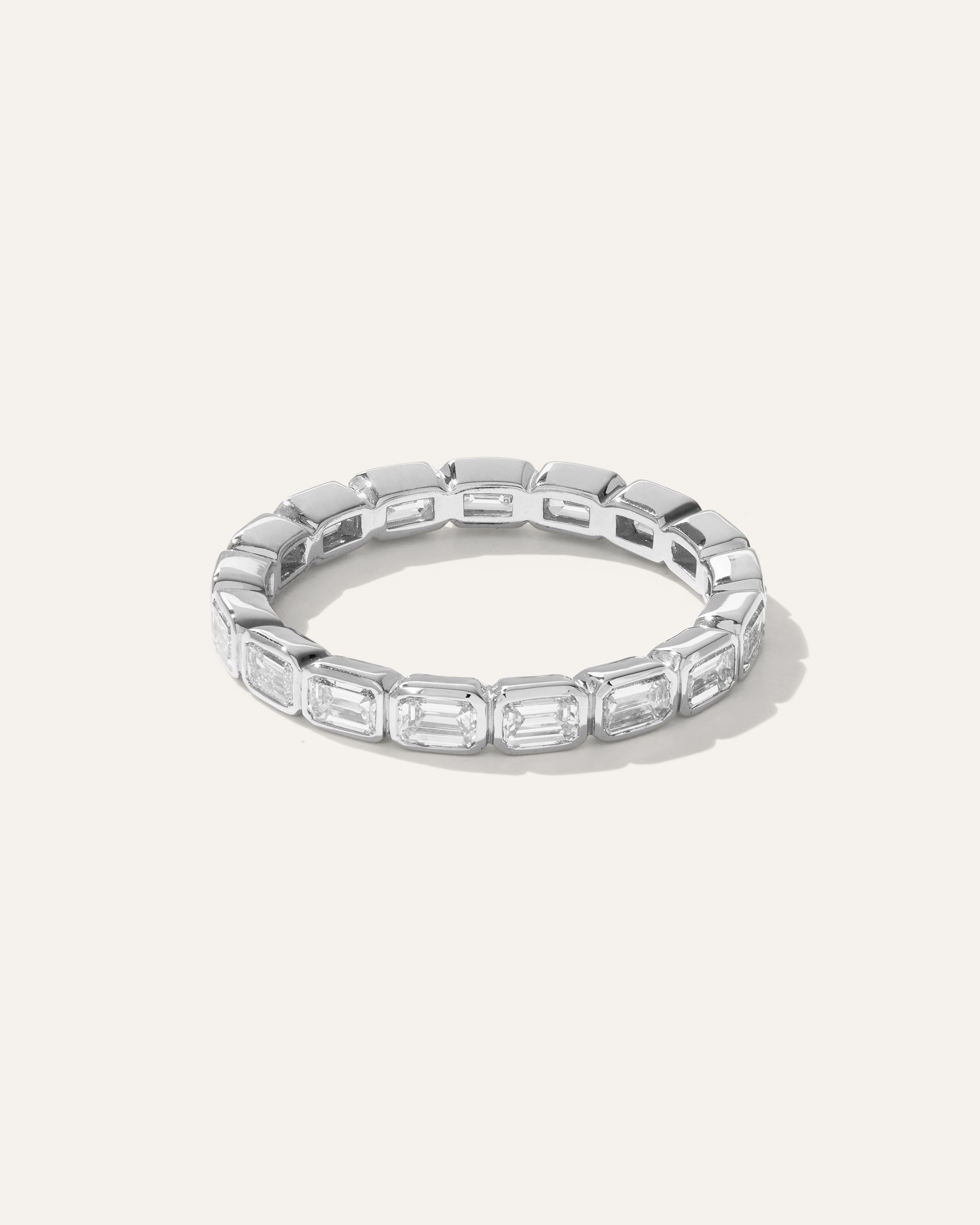 Women's Lab Grown Diamond Emerald East-West Bezel Eternity Band Rings in Yellow Gold — Image 8