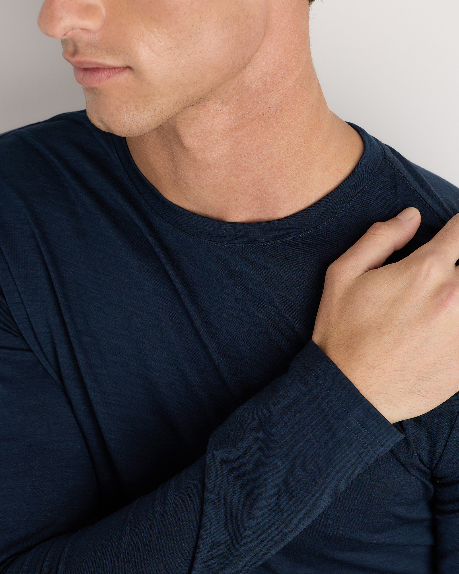 100% Merino Wool All-Season Long Sleeve Base Layer Tee — Image 4