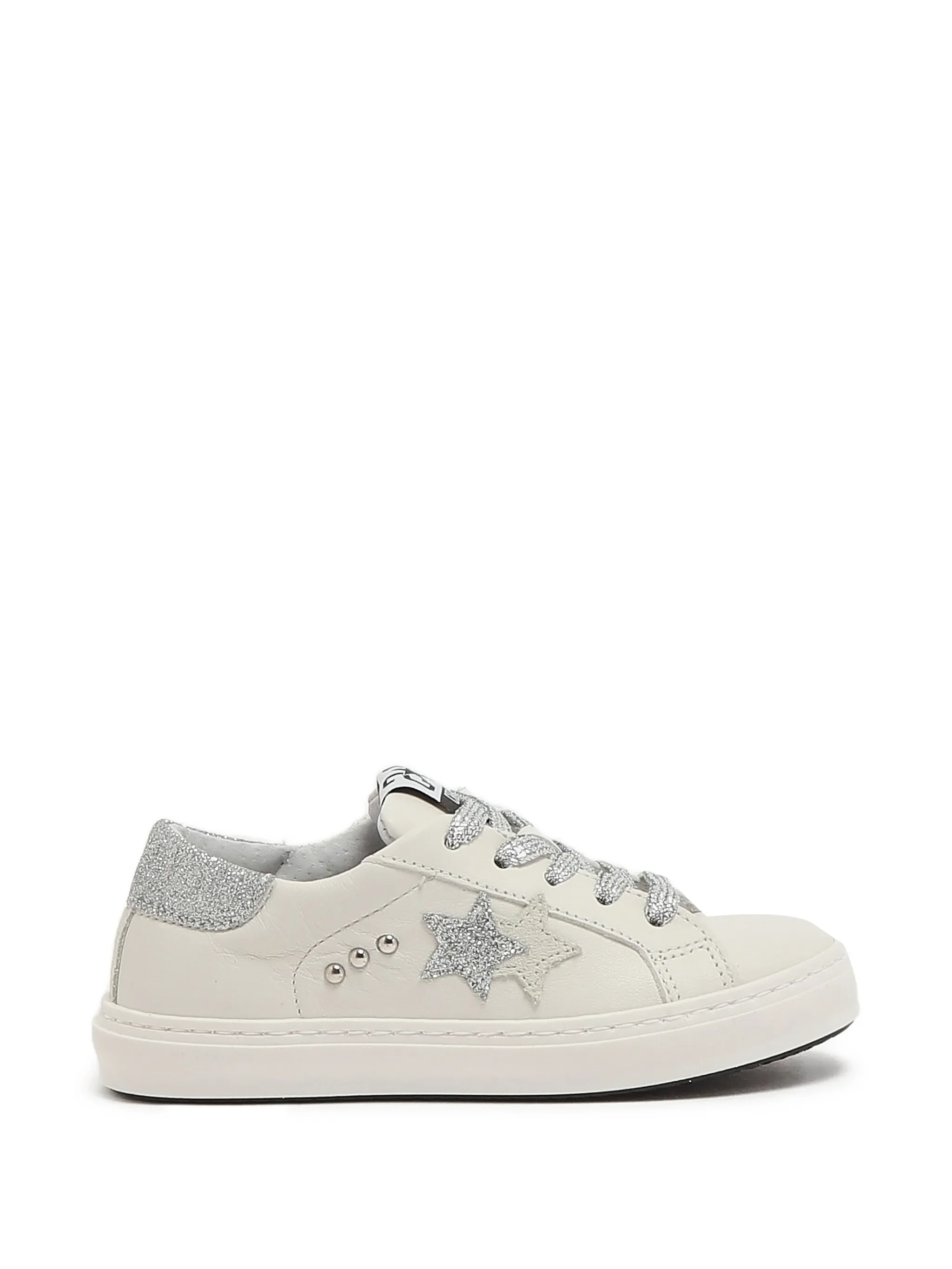star-appliqué sneakers