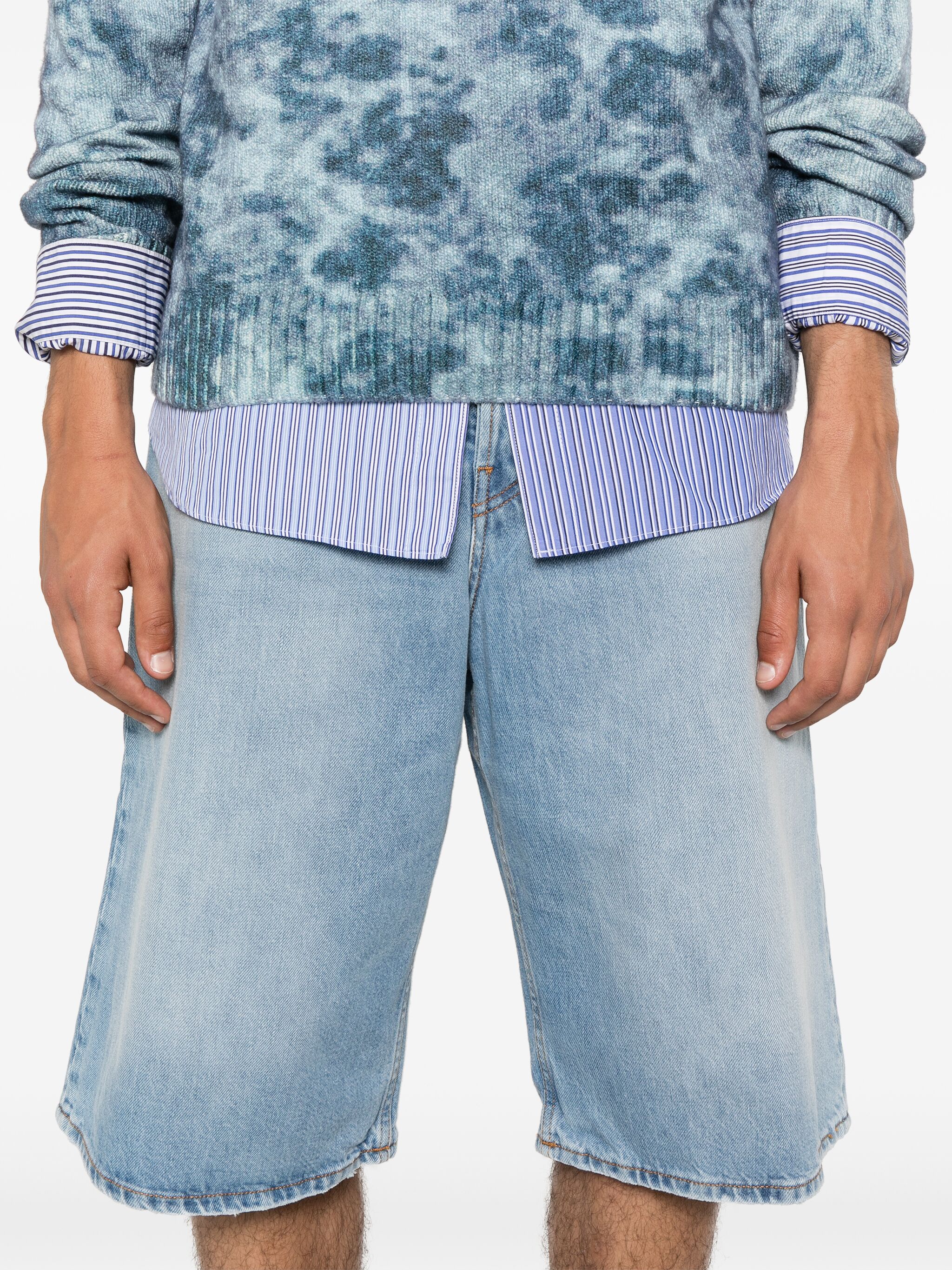 straight-leg denim shorts, image 2 of 5
