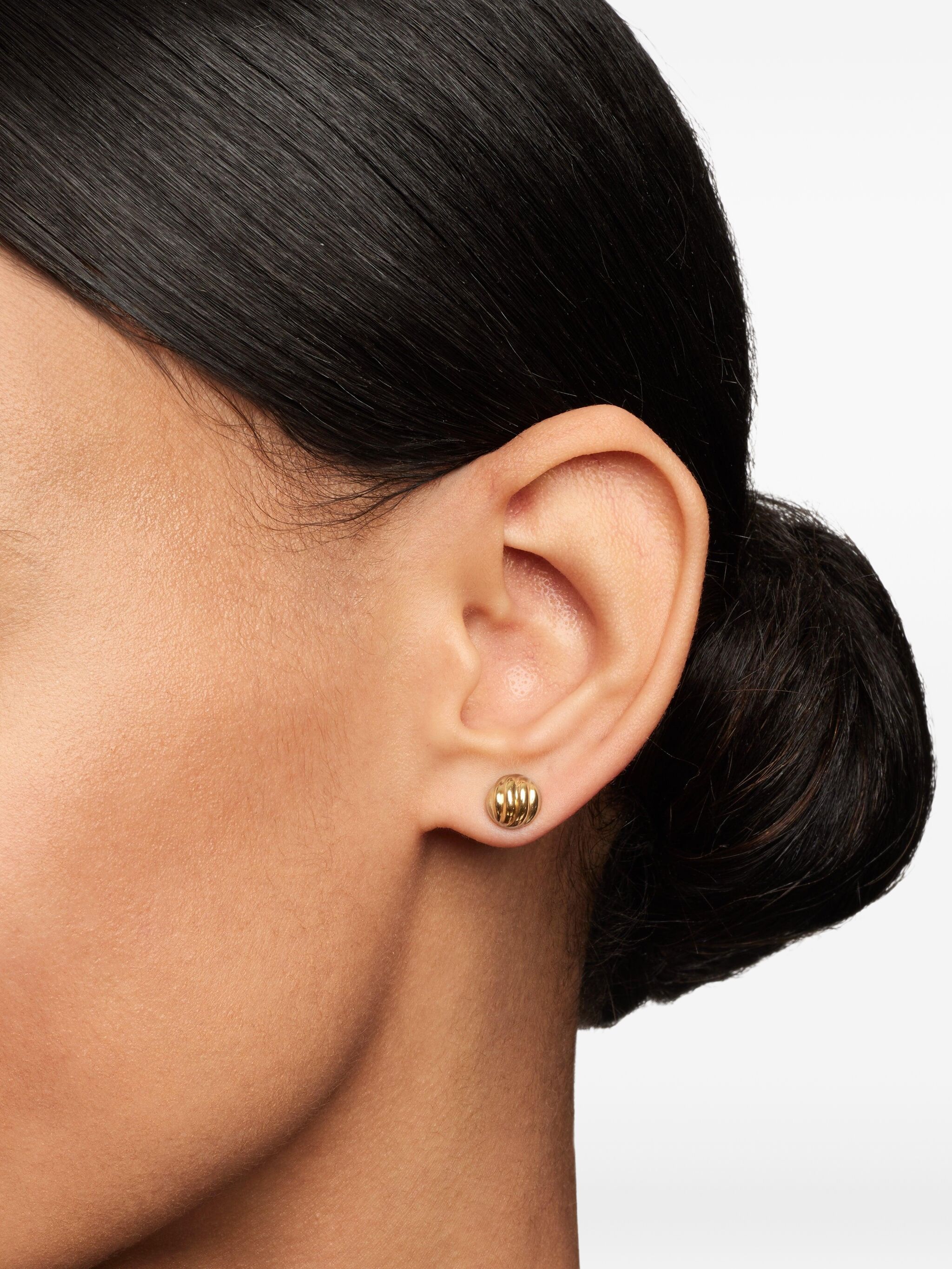 18kt yellow gold Sculpted Cable stud earrings (8mm), image 2 of 6