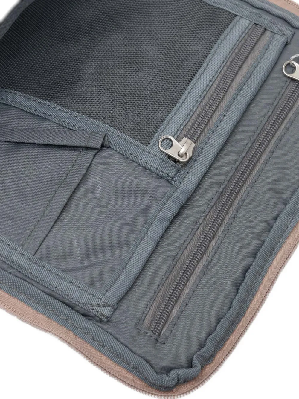Macaroon buckle-fastening backpack — Image 3