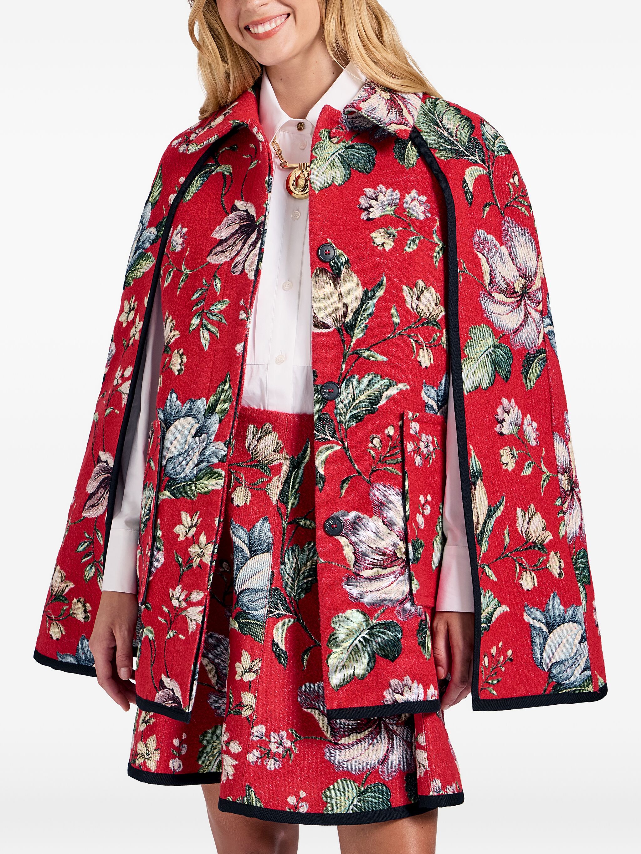 Milano mini cape, image 4 of 5