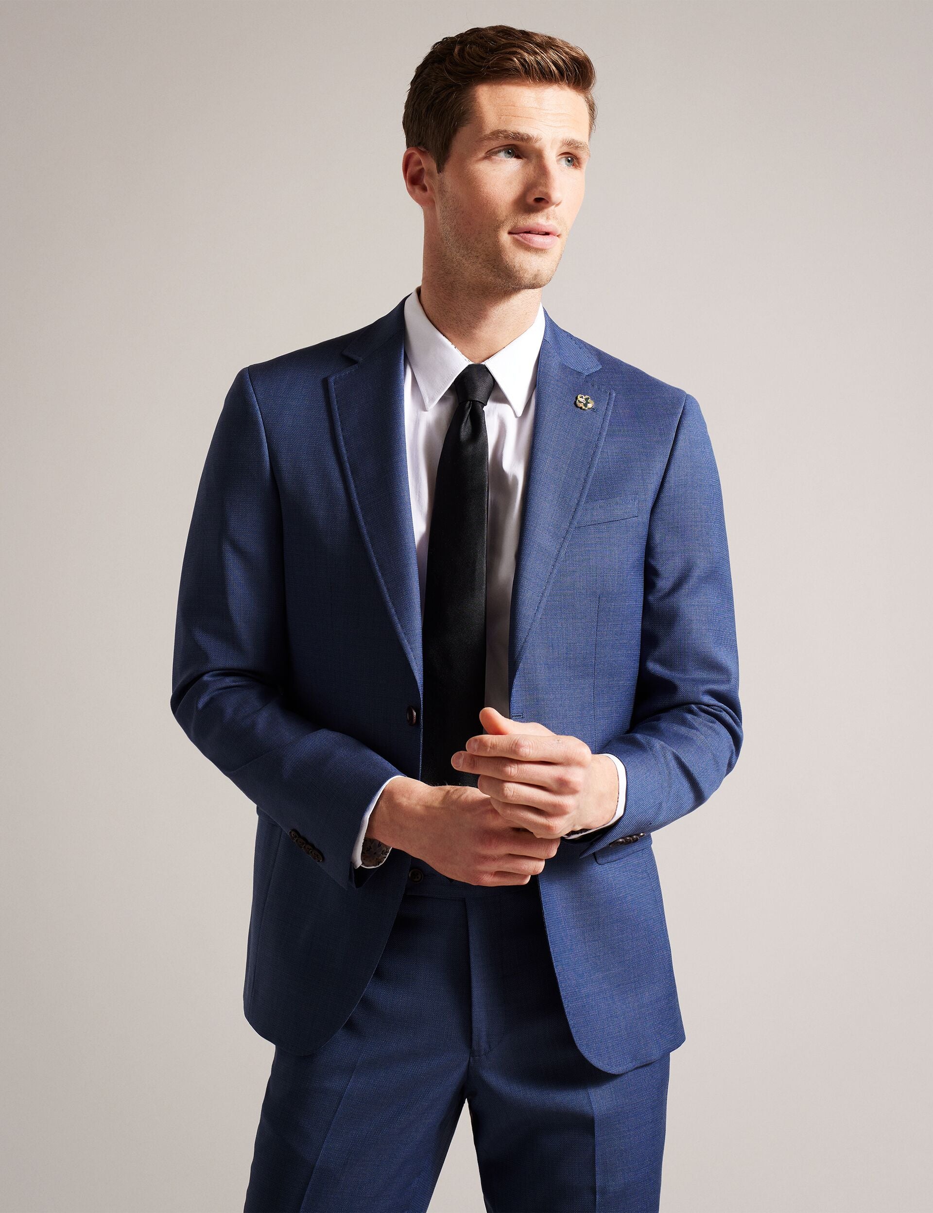 UPSALAJ | NAVY