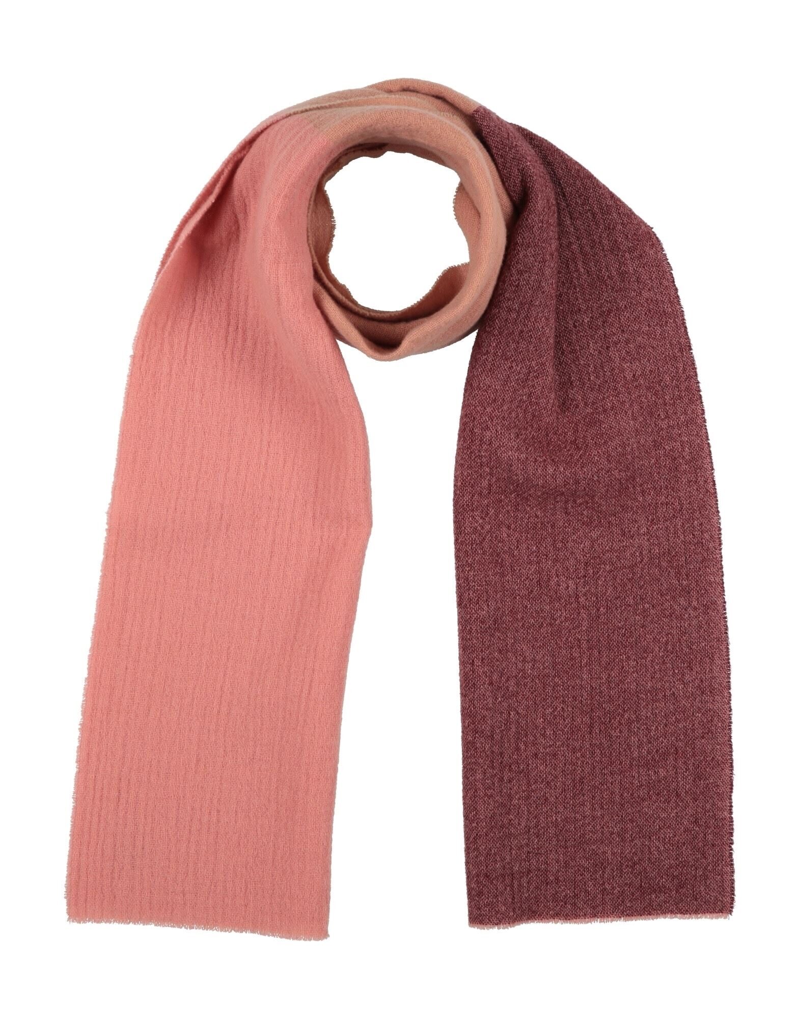 Women‘s Scarves & Foulards