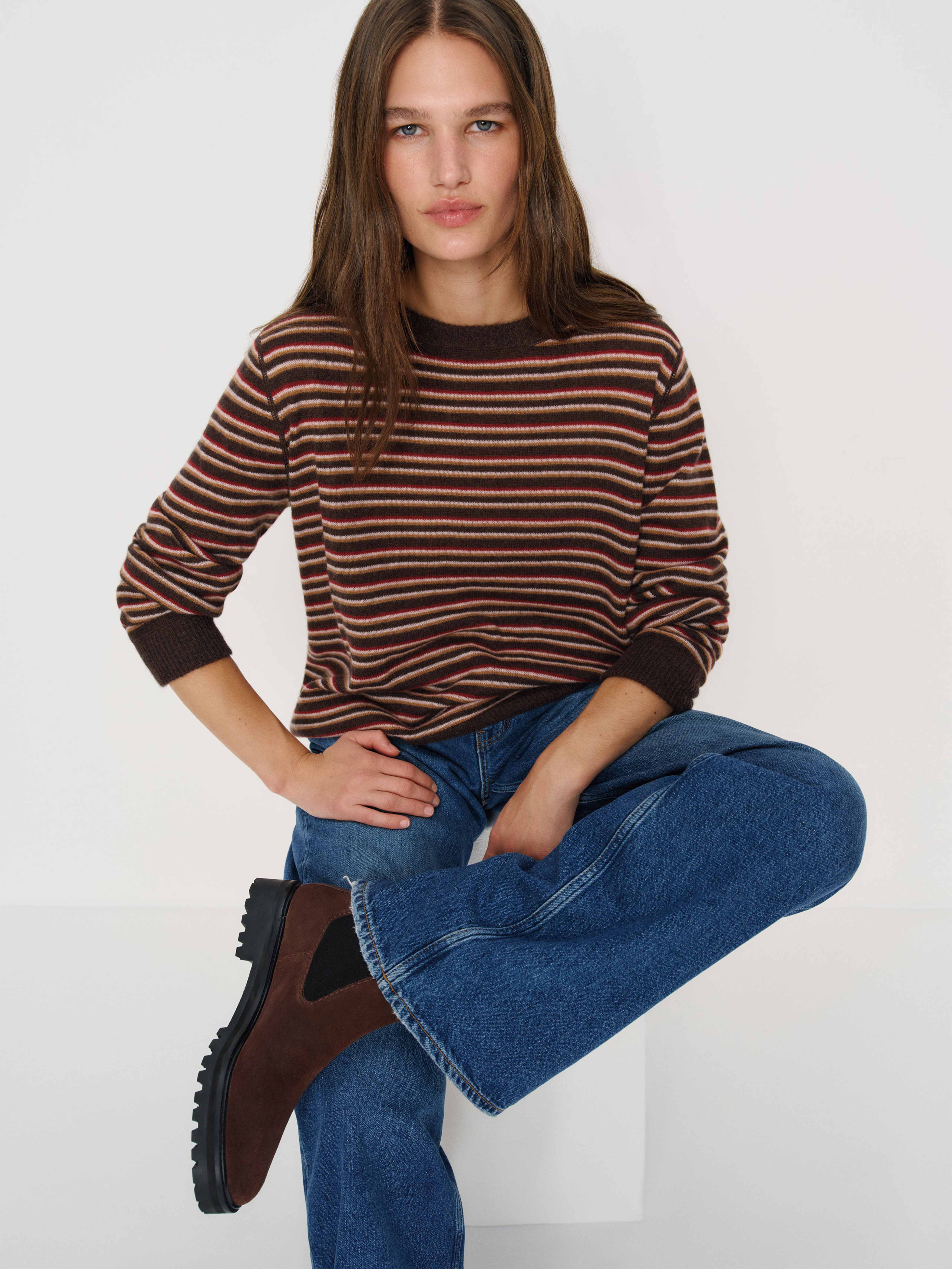 Katerina Lug Sole Chelsea Boot, image 2 of 7