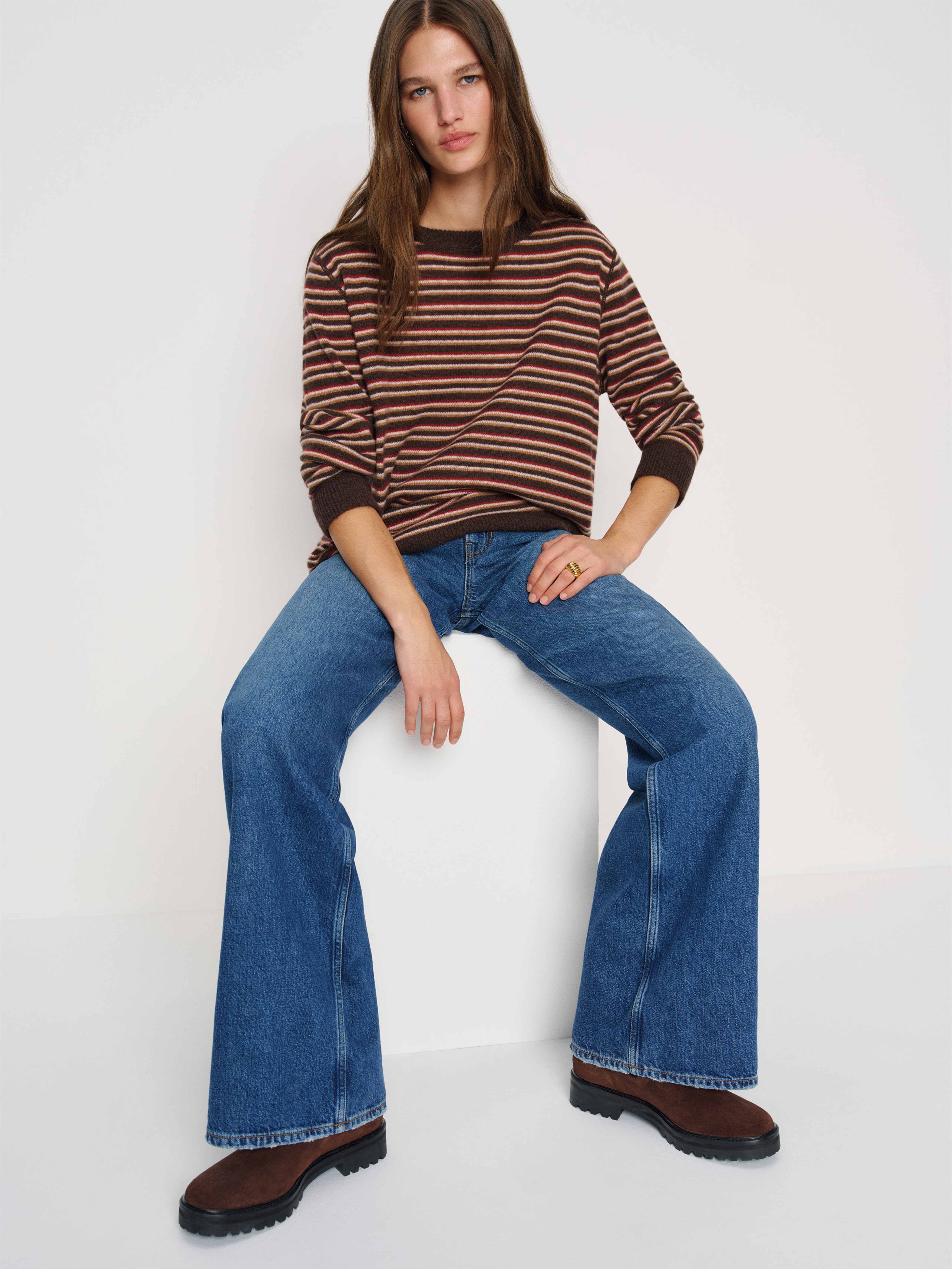 Katerina Lug Sole Chelsea Boot, image 4 of 7