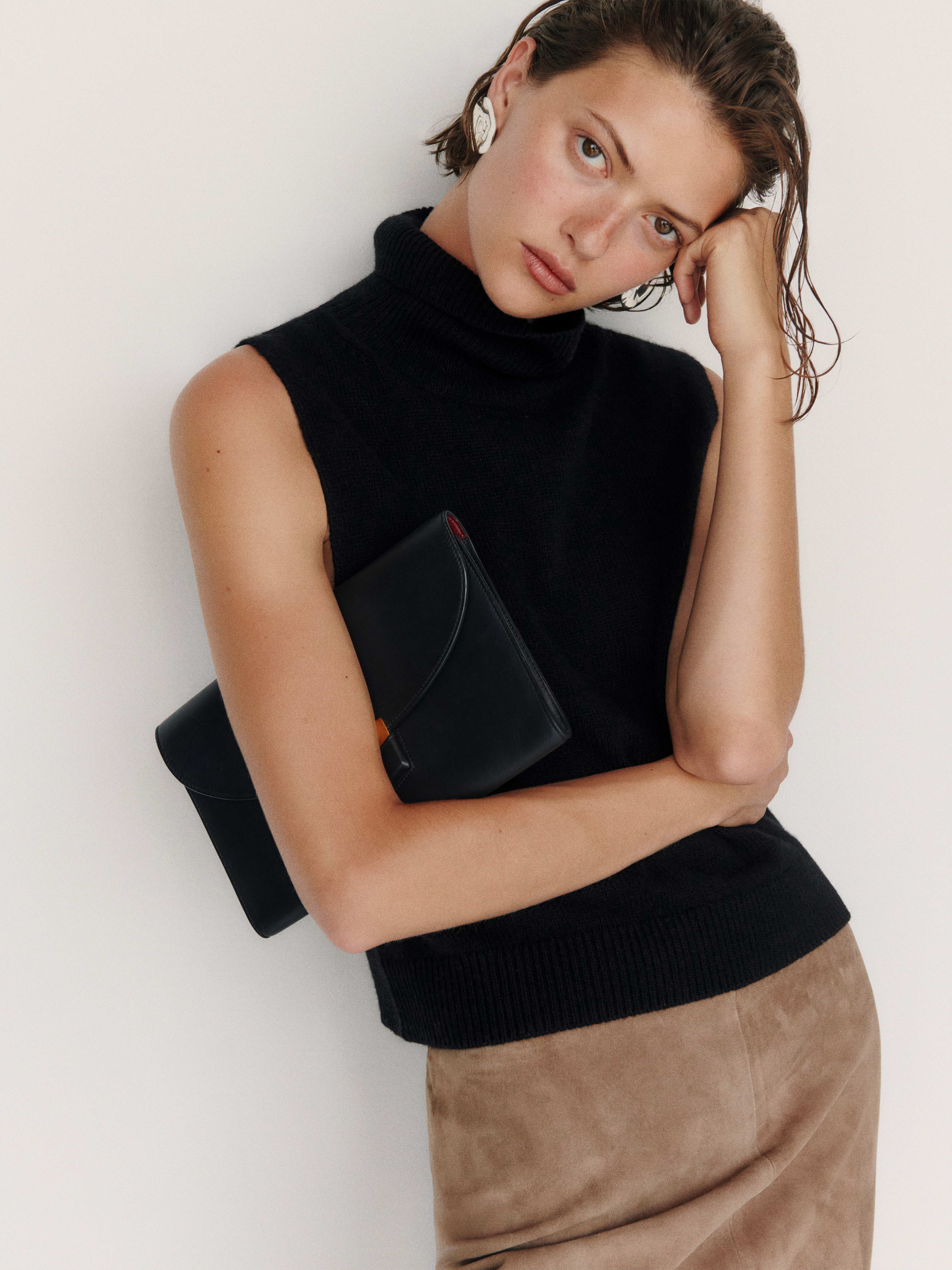Flora Cashmere Sleeveless Turtleneck